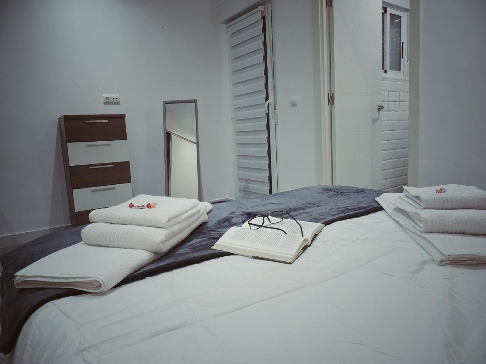 Apartamento La Paz Apartment Тореляно Екстериор снимка